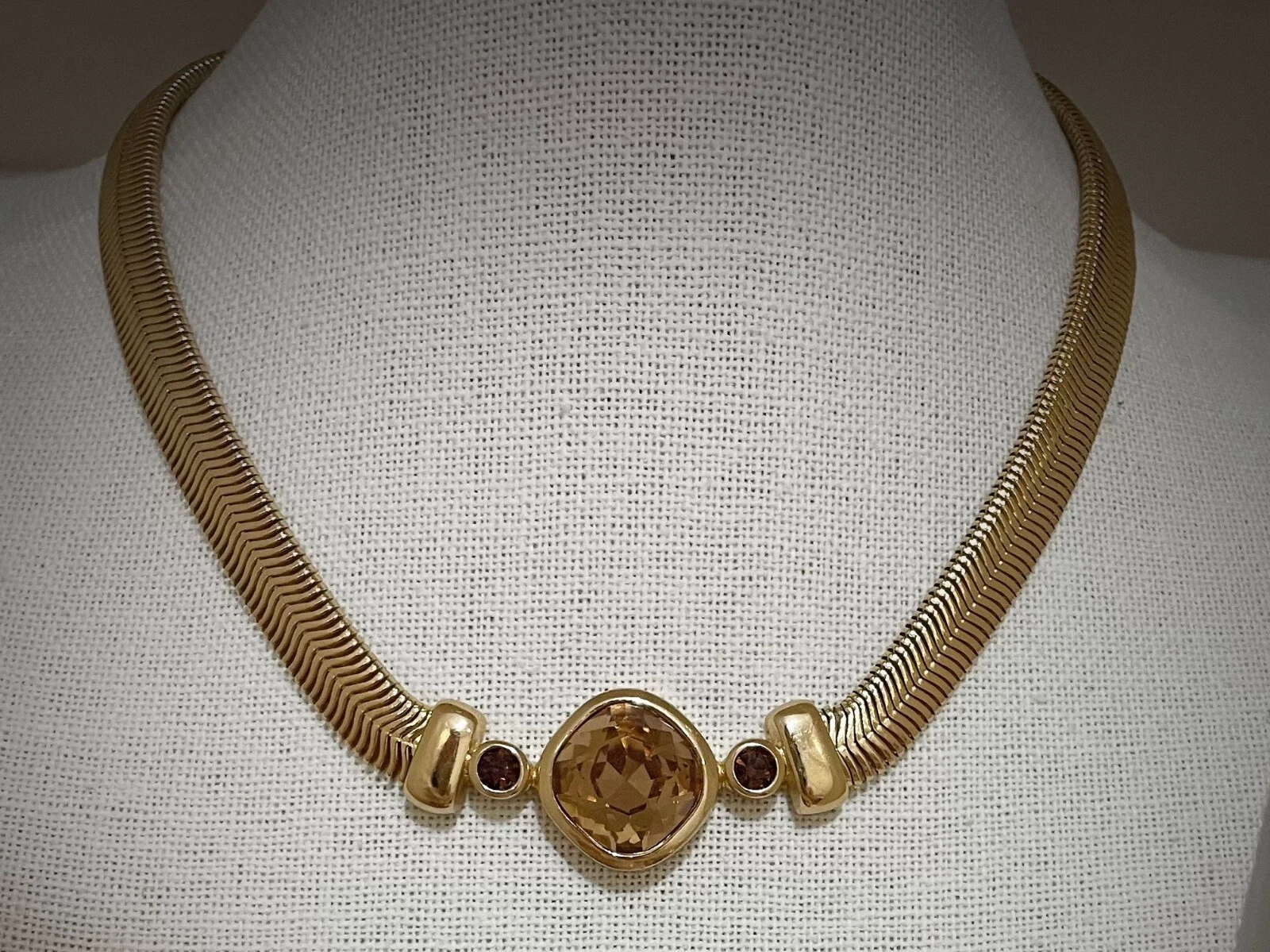 Collier ancien Christian Dior en cristal marron signé
