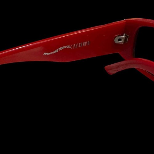 Neue Petals & Peacocks Zumiez Nevermind rote Retro 70er Jahre Sonnenbrille UV 400 NEU OHNE ETIKETT - Bild 6 von 8