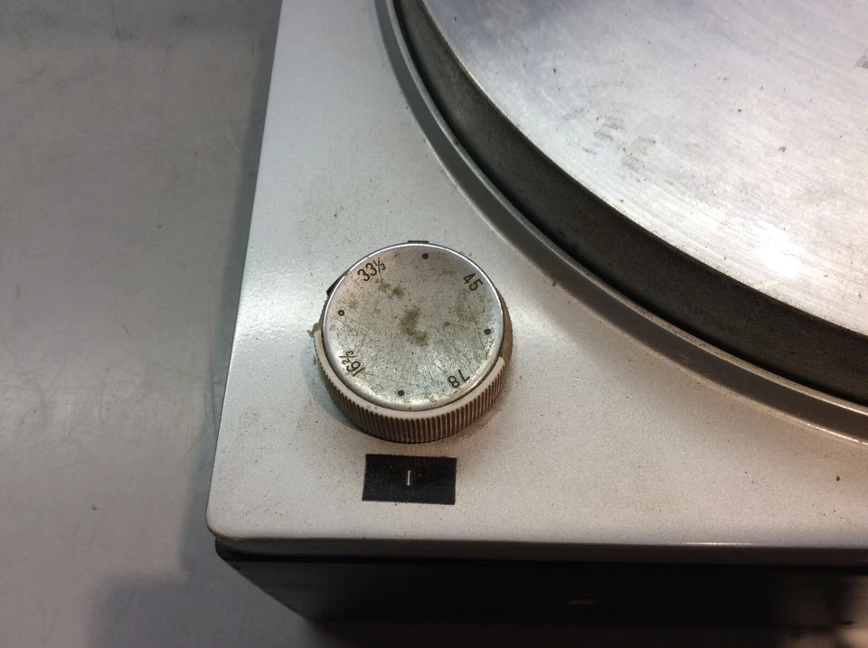 Tocadiscos NEAT Modelo NJ-811 1950 Hecho en Japón Foto 4 de 4