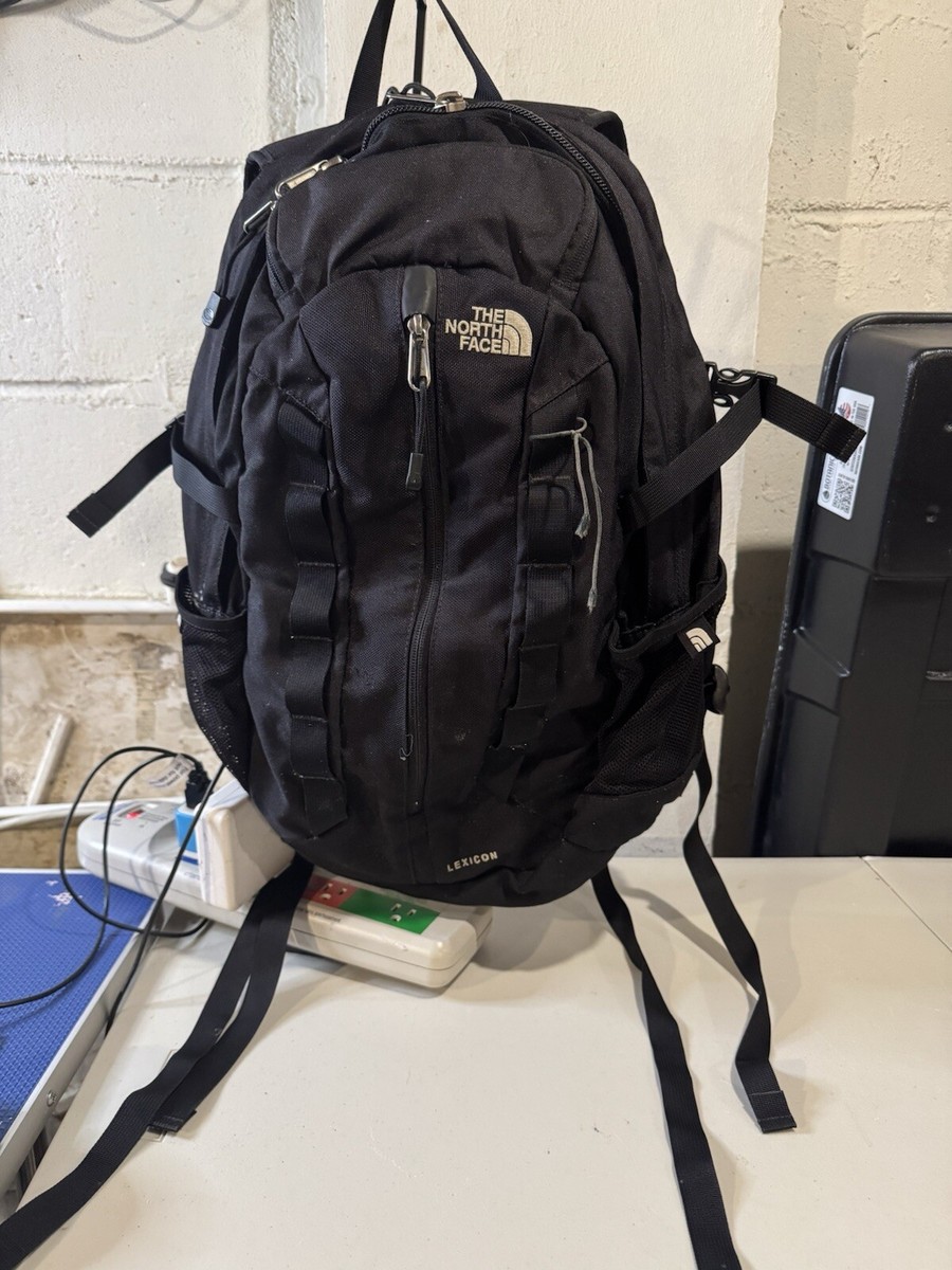 ば*様 THE NORTH FACE Pyramid Backpack 16L THE NORTH FACE Pyramid Backpack 16L ブラック