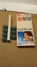 Vintage Box of 7 GE M3B Flashbulbs