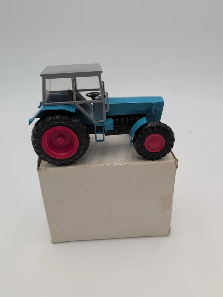 Very Rare Conrad 3046 Eicher Tractor, 1:35 Scale  - Image 3 of 4