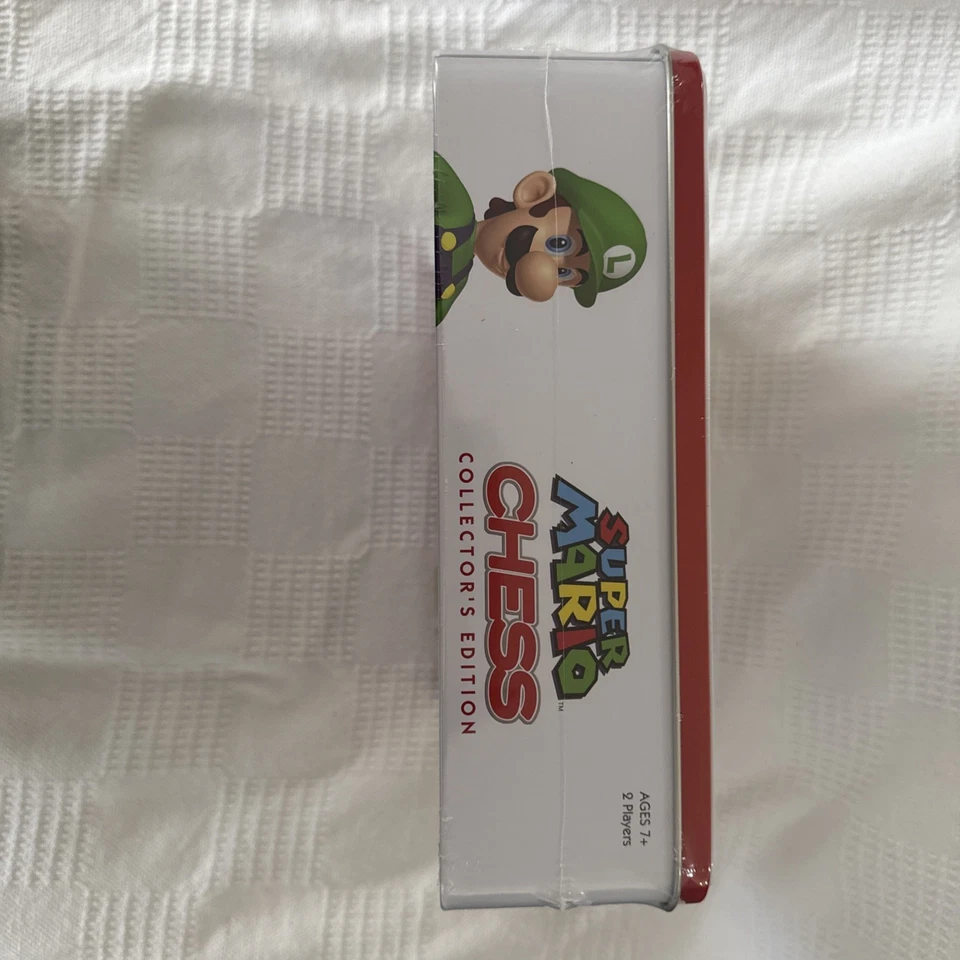 🍄Super Mario 🍄Chess Set Collectors Edition Nintendo 2009 Sealed NEW - Image 4 of 4