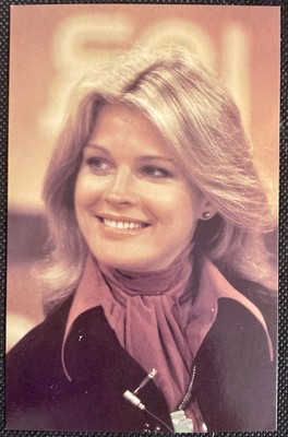 Candice Bergen 1980 Postcard