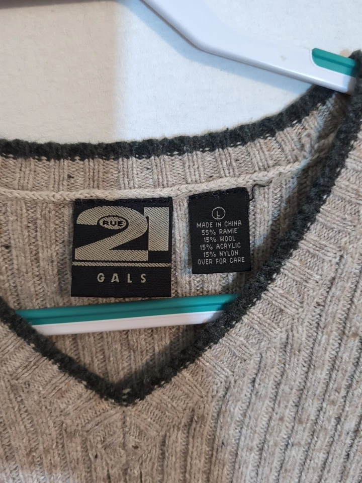 Suéter vintage para mujer L Rue 21 mezcla de lana cuello en V Foto 2 de 3