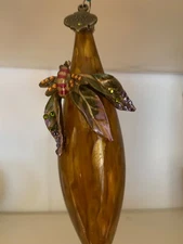 Jay Strongwater; Bee on a Brown icicle, Ornament, comes with box original charm