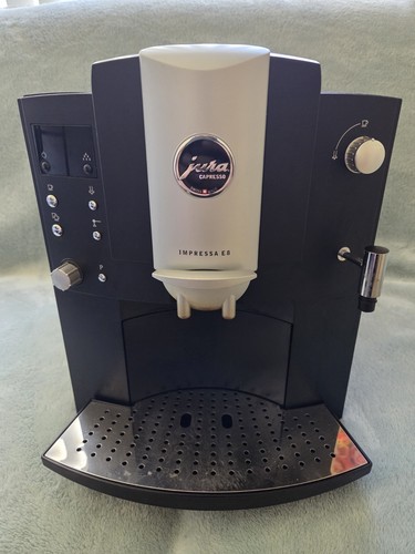 Jura Capresso IMPRESSA E8 Super Automatic Espresso Machine Tested Working Nice!