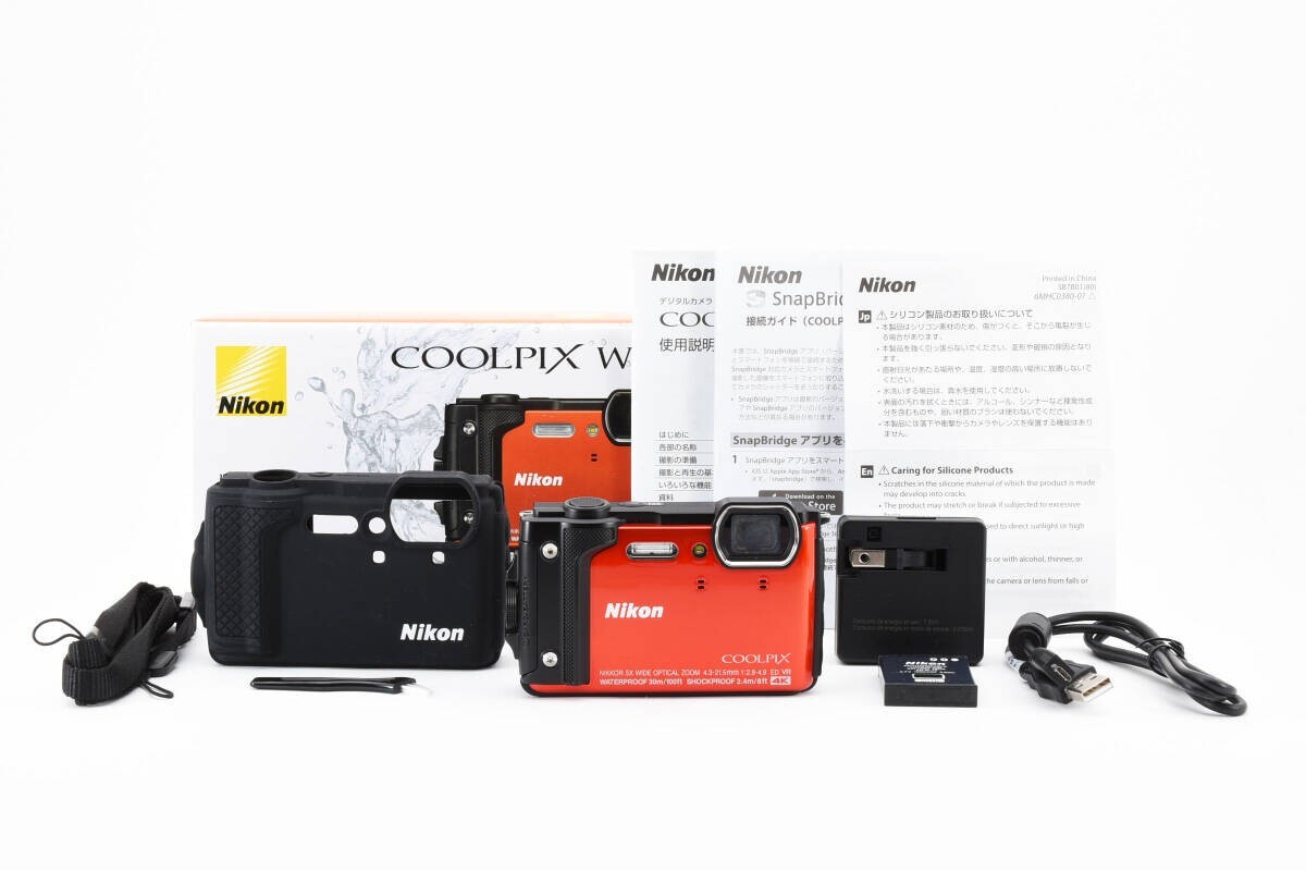 Nikon COOLPIX W300 Waterproof Orange Compact Digital Camera Nikon COOLPIX W300 Waterproof Orange Compact Digital Camera