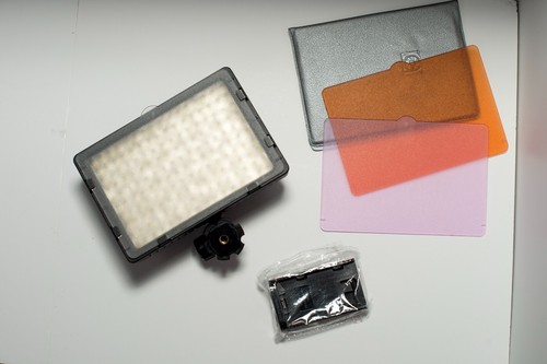 NEEWER 160 LED CN-160 Dimmable Ultra High Power Panel Digital Camera / Camcorder - Picture 2 of 11