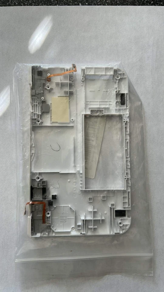 Nintendo 3DS XL Housing Back Bottom Battery Cover Shell Part White w/L R Ribbon  - Image 2 of 2
