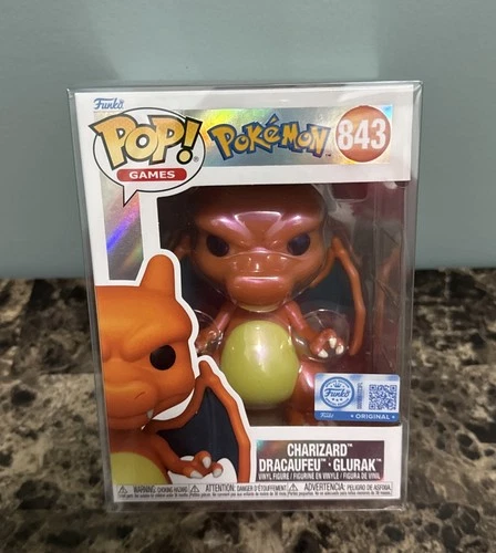 Funko Pop! Vinyl: Pokémon - Charizard - Pokemon Center (Exclusive) + Protector