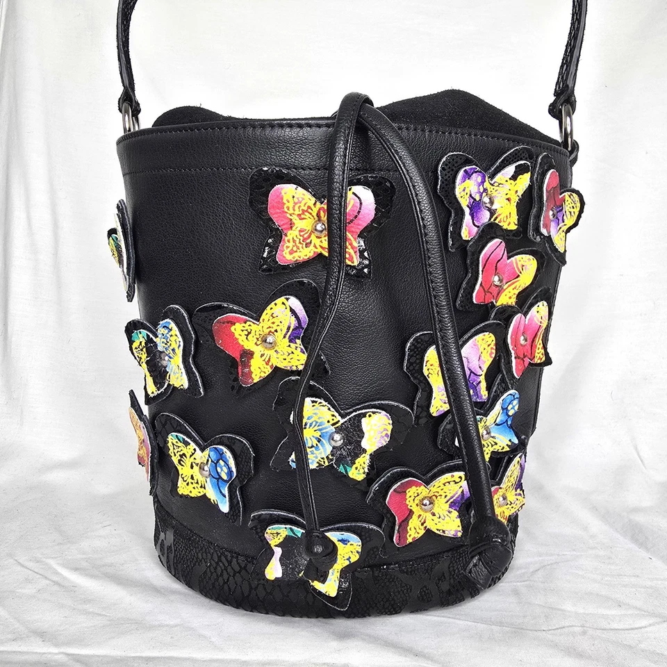 Bolso Cubo Mariposas 3D Cuero Negro y Gamuza Sharif NY Hada-COMO NUEVO Ret. $200+ Foto 3 de 4