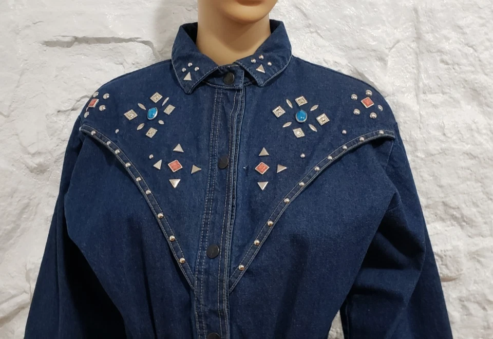Vestido vaquero vintage boho western chic años 80 con tachuelas para mujer talla mediana Foto 2 de 4