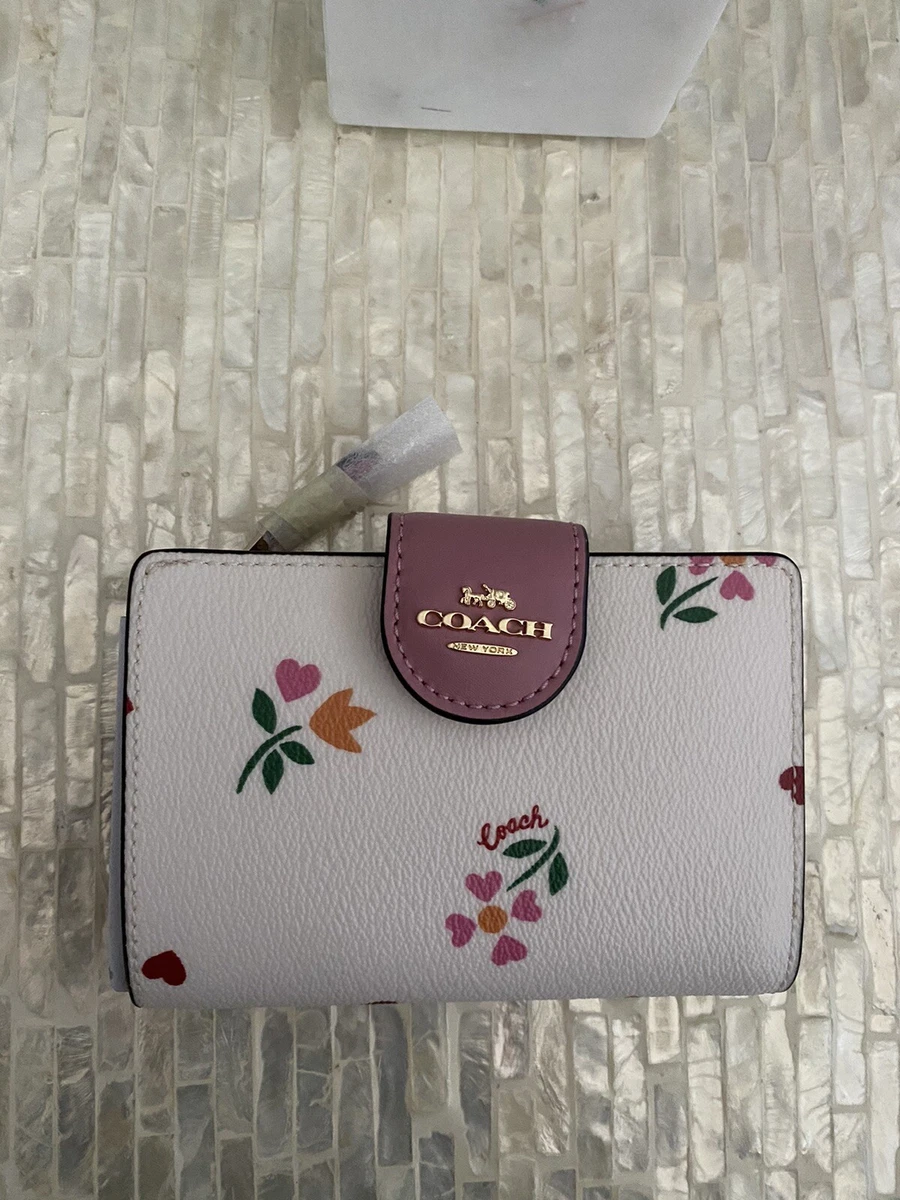 Coach medium corner zip wallet with heart petal print Outlet