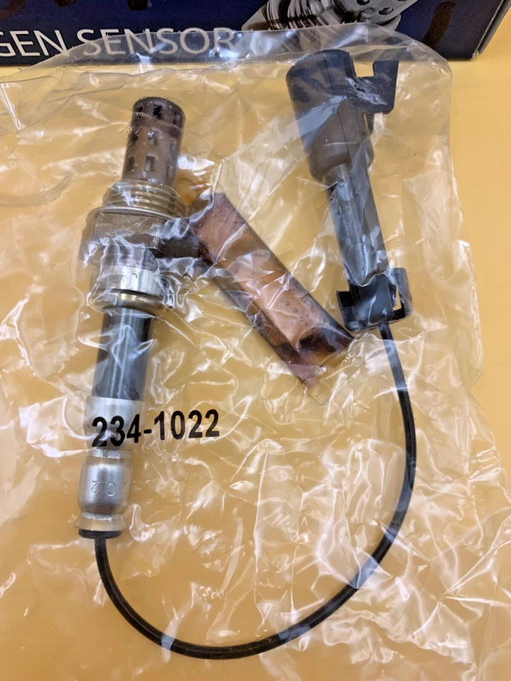 Sensor de oxígeno Denso Upstream para 1995-2002 SATURN SL1 L4-1,9 L Foto 3 de 4