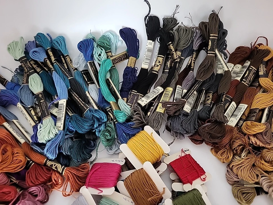 Lot Of 200 DMC Cotton Embroidery Floss Thread- Several Colors - Image 4 of 4