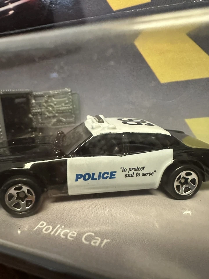 1996 Hot Wheels Action Pack Police Force Robbery In Progress xploraf 143 - Image 2 of 4