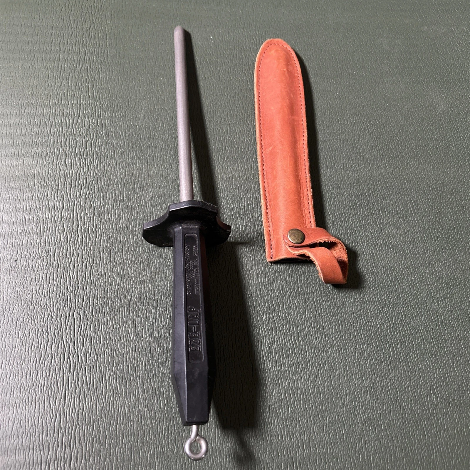 Vintage EZE-LAP Diamond Knife Sharpener With Leather Snap Sheath, USA 2229