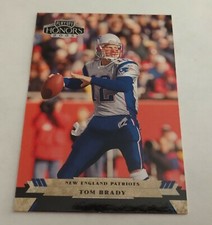 2005 Playoff Honors Tom Brady NFL Football Card #61 New England Patriots MINT