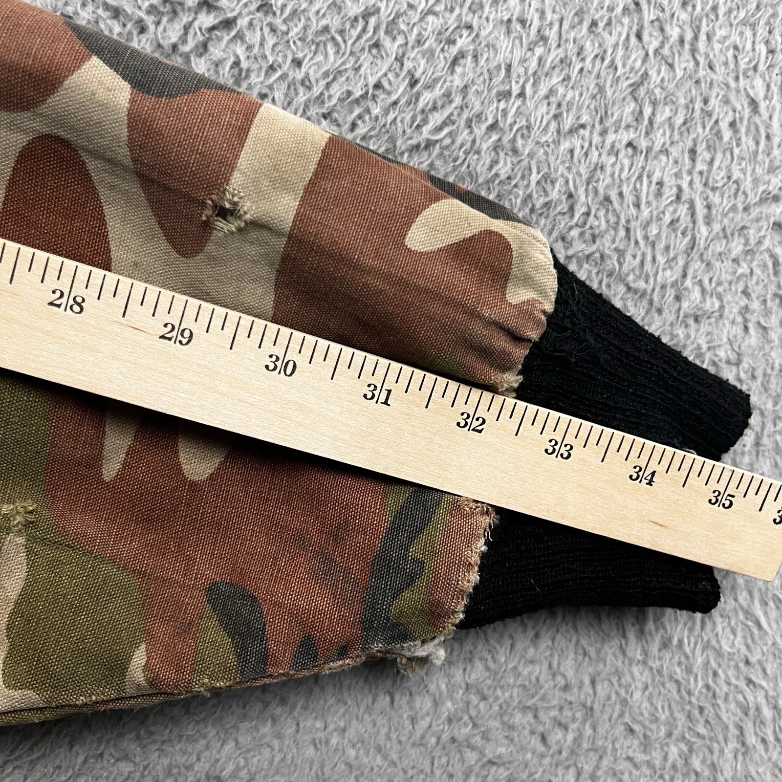 VTG Woodland Camo Quilted Work Jacket Hunting Streetwear Thrashed *Broken Zipper - product detail image 24