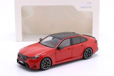 BMW M5 (G90) anno 2025 rosso fuoco 1:18 Solido