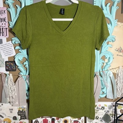 Sacred Threads Green V Neck T-Shirt Top Rayon Women s Size OS Casual Minimalist