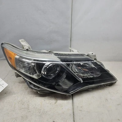 OEM 2012-2014 Toyota Camry SE Halogen Black Trim Right Headlight 81110-06800 - Image 1 of 4