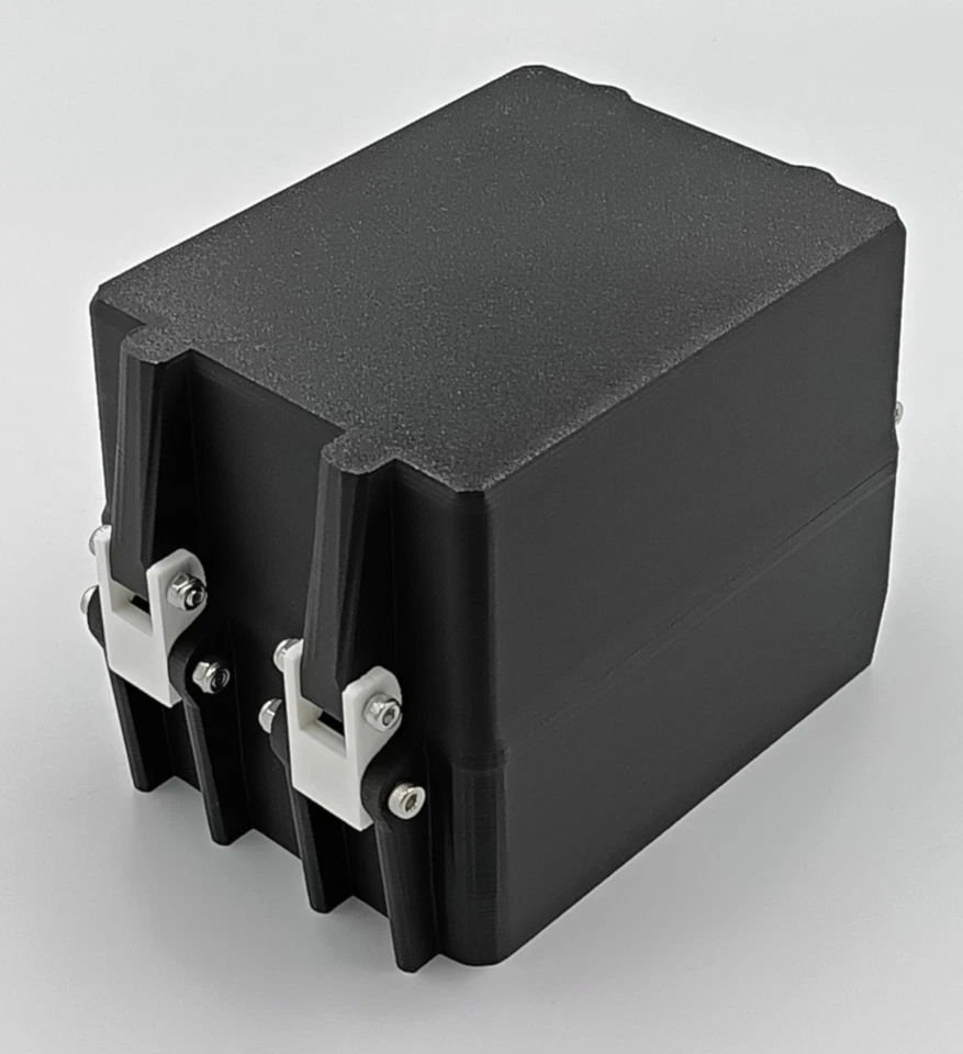 Rugged Protective Carrying Case for Zip Disks - Holds 12 Disks - Image 4 of 4