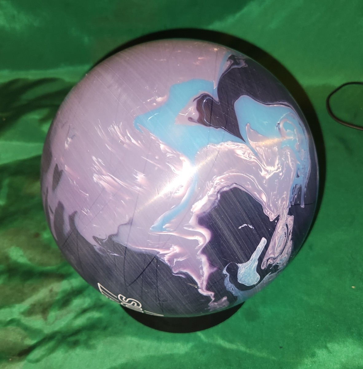 Storm Summit Ascent Bowling Ball 15 lbs Preowned Span 4 1/16