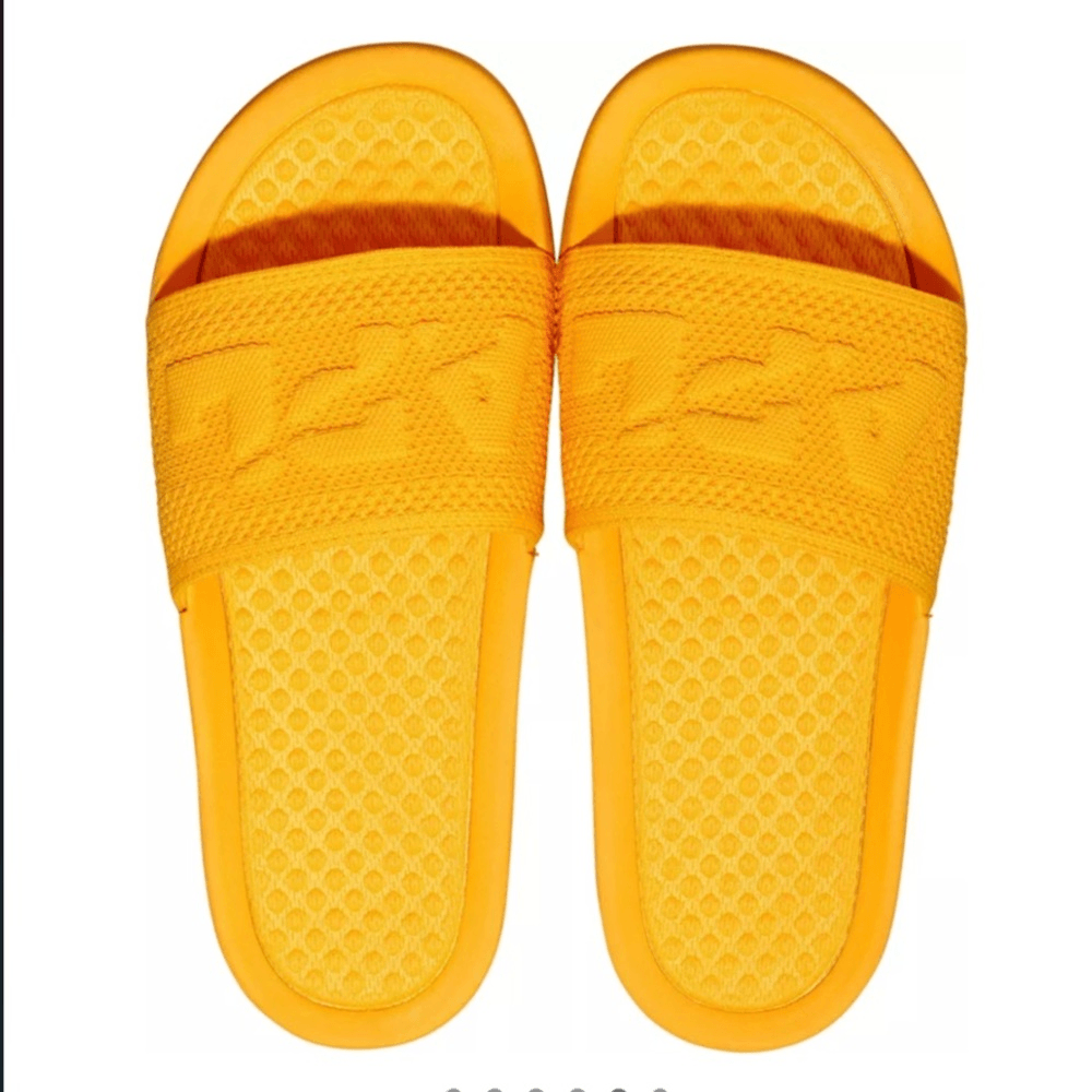 Scivoli APL Big Logo TechLoom in mango. Unisex uomo taglia 9 donna 10 5. Nuovo con scatola!