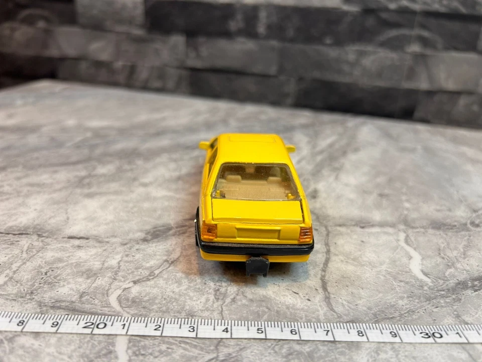 Opel Omega A - Sin marca - China 1/43 amarillo diecast coche de juguete excelente estado Foto 4 de 4