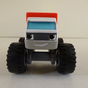 blaze and the monster machines garbage truck