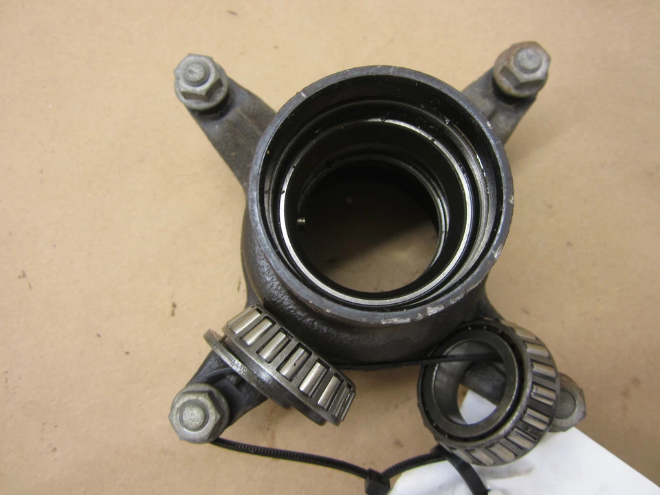 Cubo dianteiro direito Polaris Explorer 400 4x4 1994 fabricante de equipamento original - Imagem 4 de 4