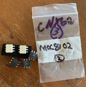 Lot of 5 MOC8102 Motorola & CNX62 6-Pin DIP Optocouplers Good Pulls 5 Pieces.