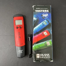 Hanna Instruments HI 98127 Red Waterproof LCD Screen pHep 5pH/Temperature Tester