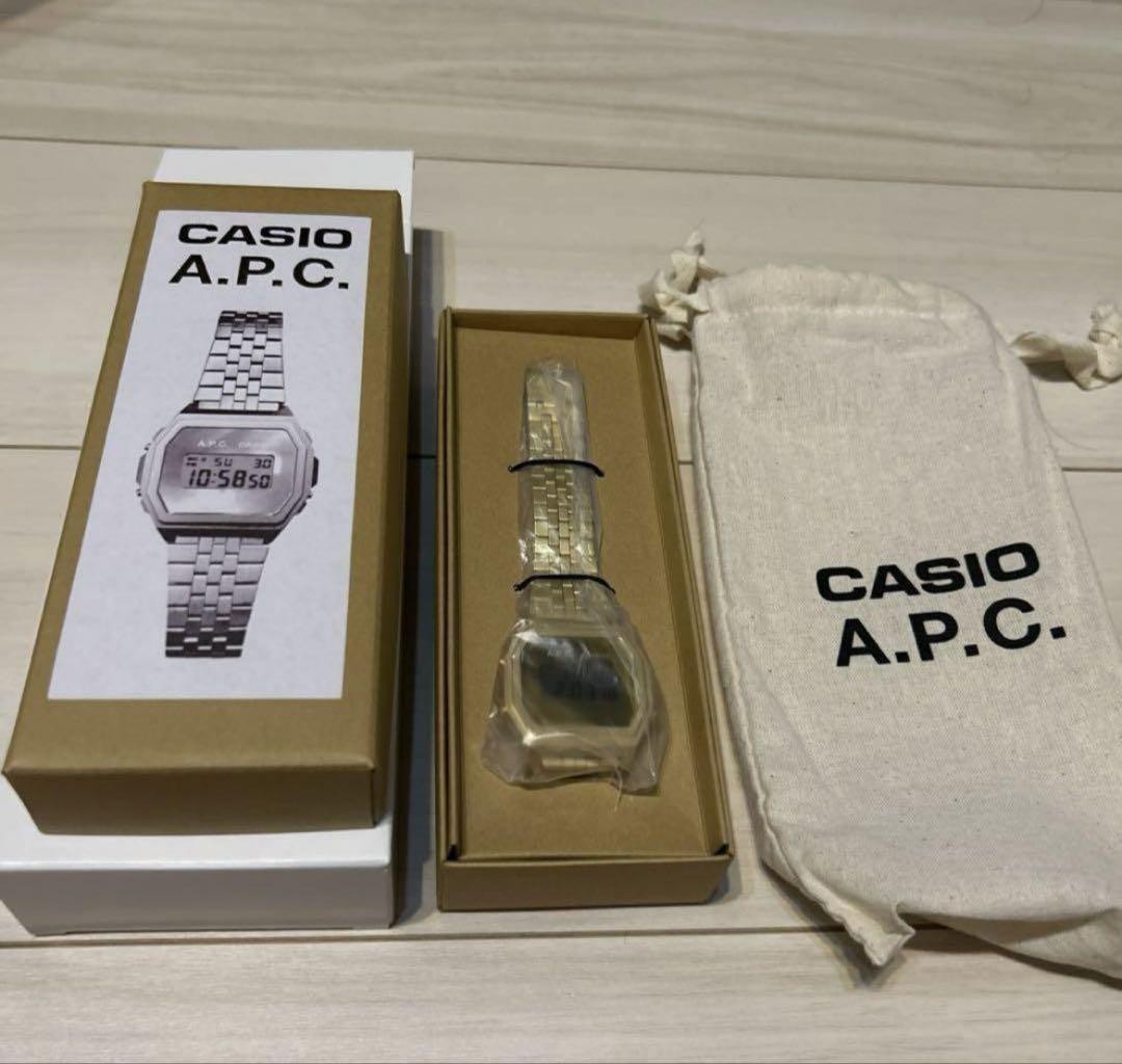 【即完売商品】【新品未使用】 A.P.C×CASIO デジタルウォッチ A.P.C. Collaboration | CASIO