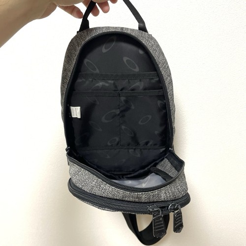 Oakley Japan Grey Sling Bag Body Side Shoulder Messenger Bag Casual Y2K 00s - Picture 11 of 15