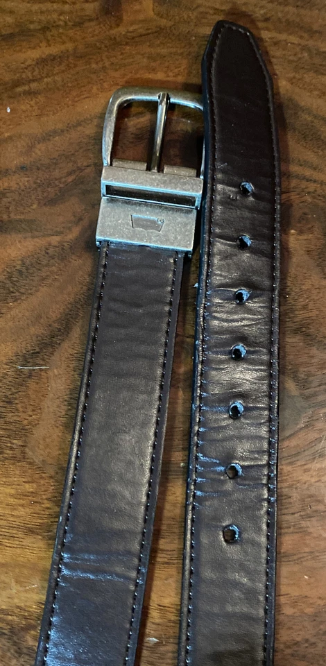 Levi's reversible belt black/brown size 32 Adjustable Med boys Men Bronze buckle - Image 3 of 4