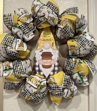 FARMHOUSE GNOME BUMBLE BEE 🐝 BURLAP Deco Mesh Wreath 22 x 22 BUFFALO PLAID