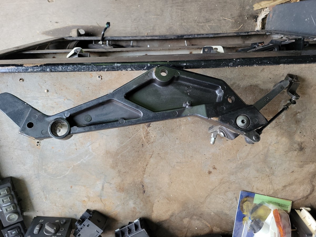 user_b9e70e44ページ^ ^ 12-17 Nissan Juke BED300-000 A1 Computer Brain Engine