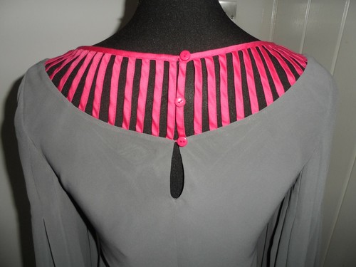 Marks & Spencer Grey Pink Lattice Cutout Neckline Statement Blouse UK 8 *bnwt* - Picture 10 of 10