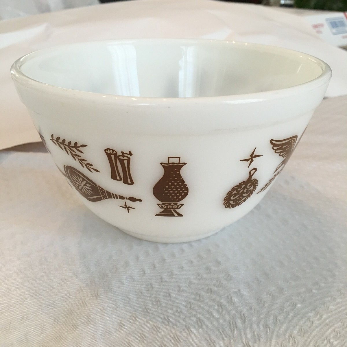 Pyrex Mixing Bowl 1 1/2 Pt Ovenware 34 White w/Brown Eagle Rooster