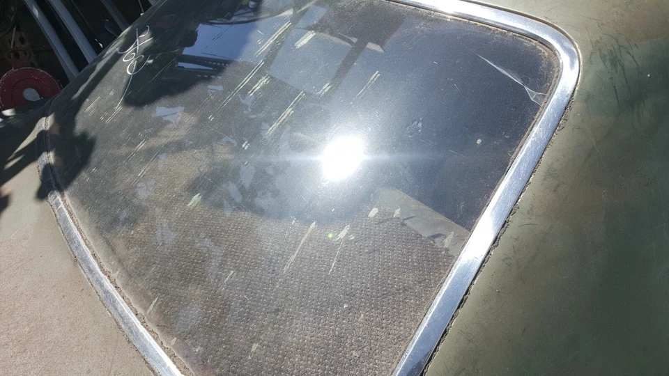 Pontiac Catalina 68 1968 4 puertas trasero cristal transparente sin tinte CON MOLDURAS Foto 3 de 4