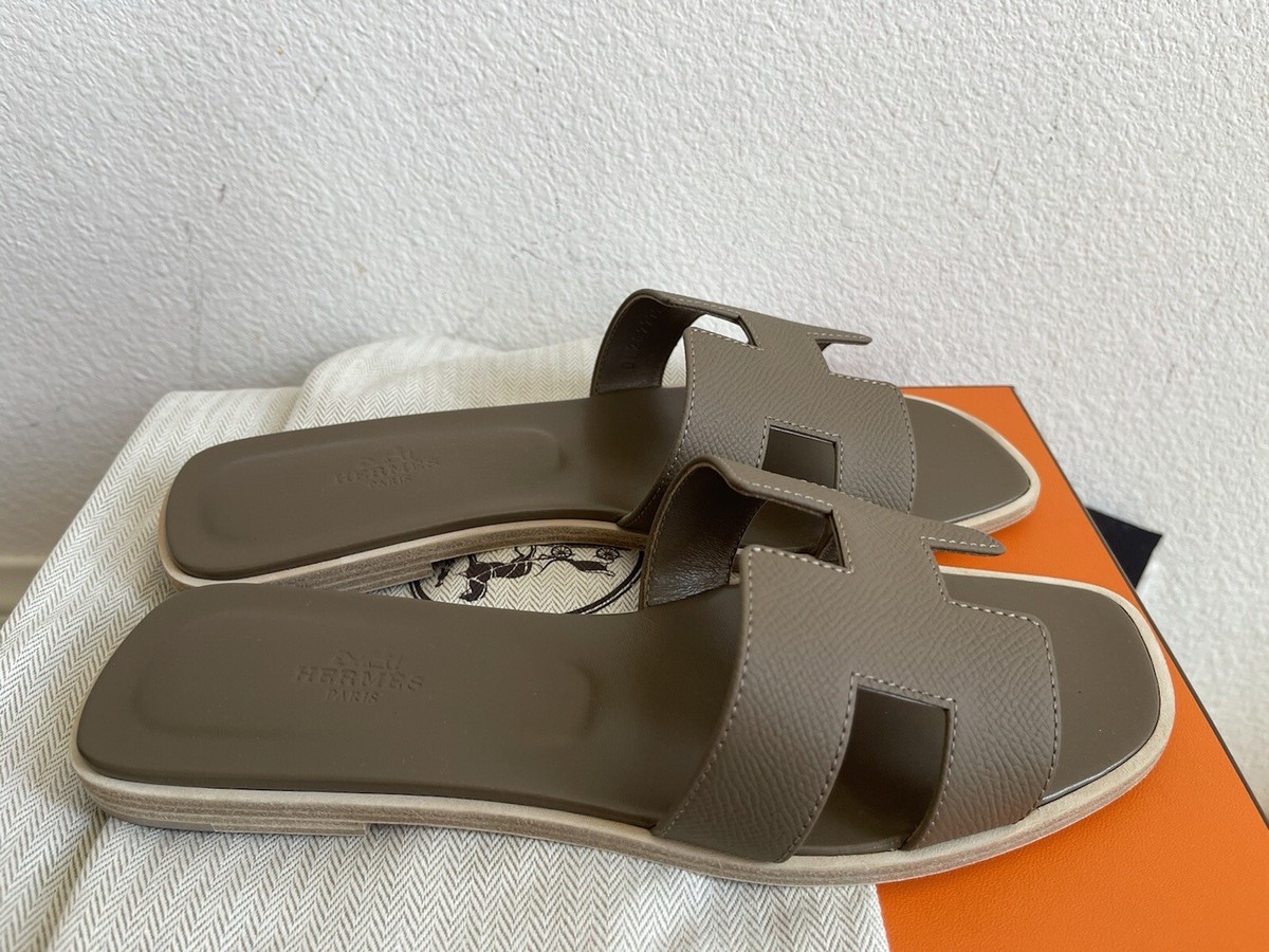 Size 39EU Brand New Hermes Etoupe Epsom Calfskin Oran