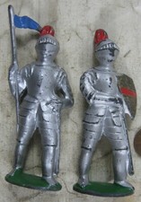 2 Vintage Lead Manoil Knights 1