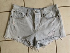 LEVI'S Women's VINTAGE High Rise Lt Wash Button Fly Distressed Cut-Off Short 30