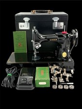 FABULOUS 1947 SINGER FEATHERWEIGHT 221 SEWING MACHINE FULLY SERVICED W/ CASE