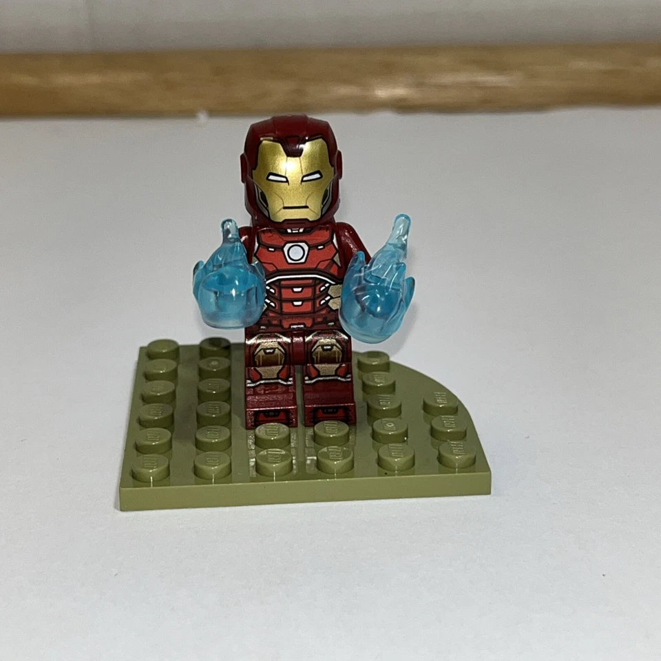 Lote de 6 mini figuras Lego, Marvel, Star Wars, Homem de Ferro, Duende Verde e Livro  - Imagem 3 de 4