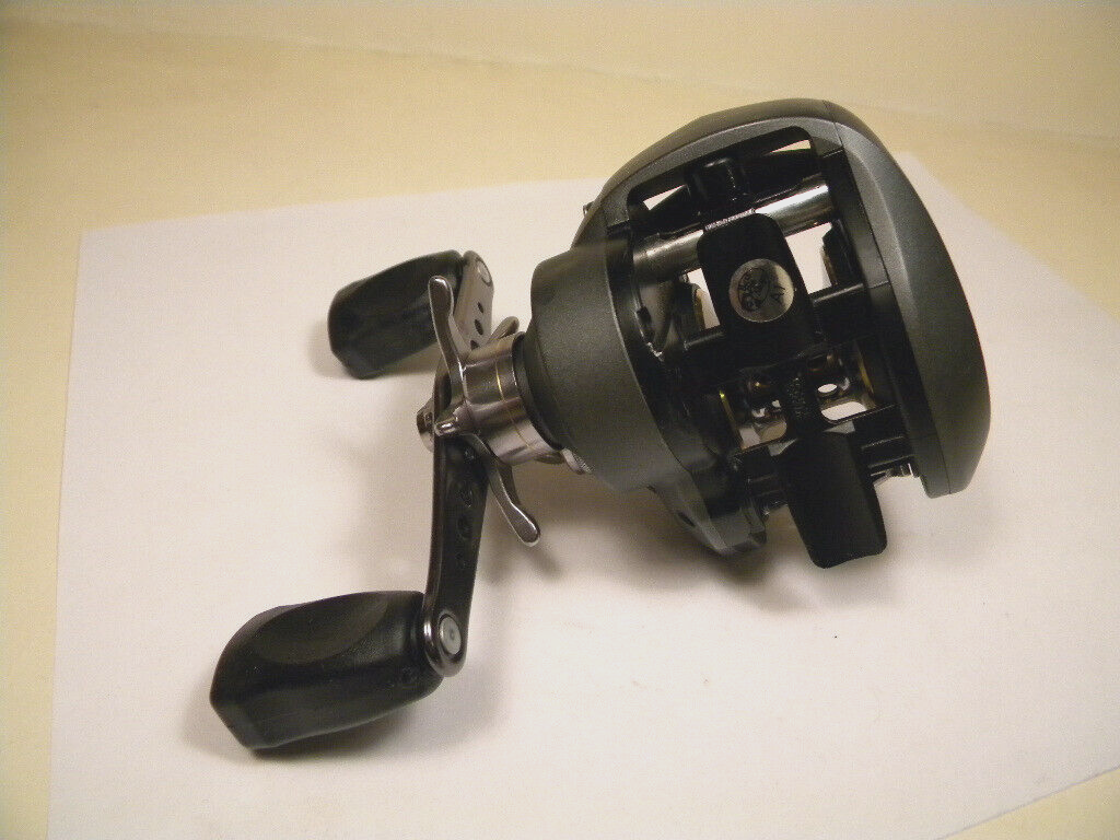 BPS Johnny Morris Carbon Black Series XPS JCB10HA High Speed baitcast