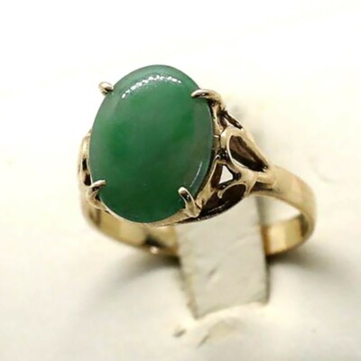 Anello Ovale In Giada Naturale Verde Erba Traslucido In Oro Giallo